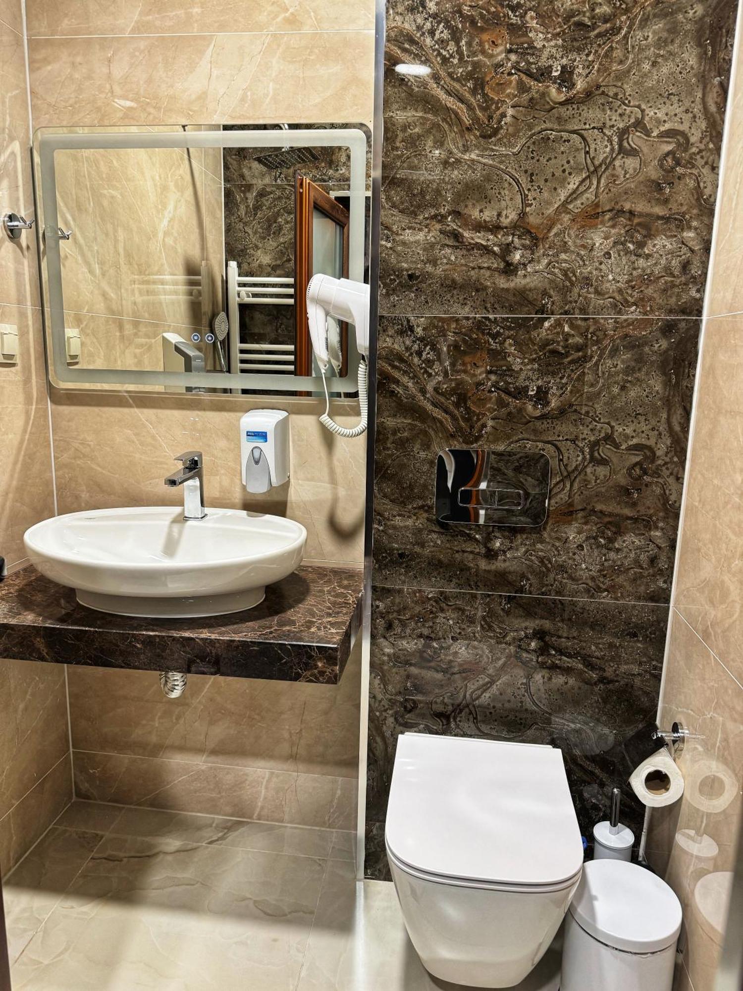 Hotel Diamant دوسبات المظهر الخارجي الصورة